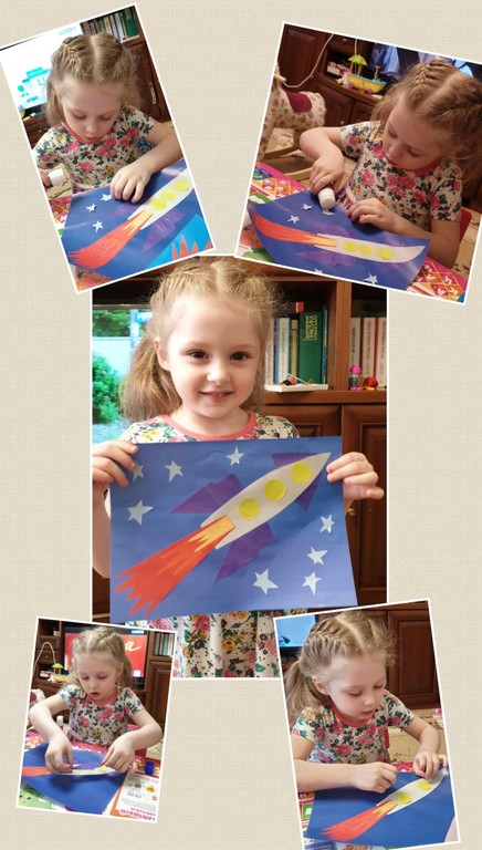  девочки делаящей ракету